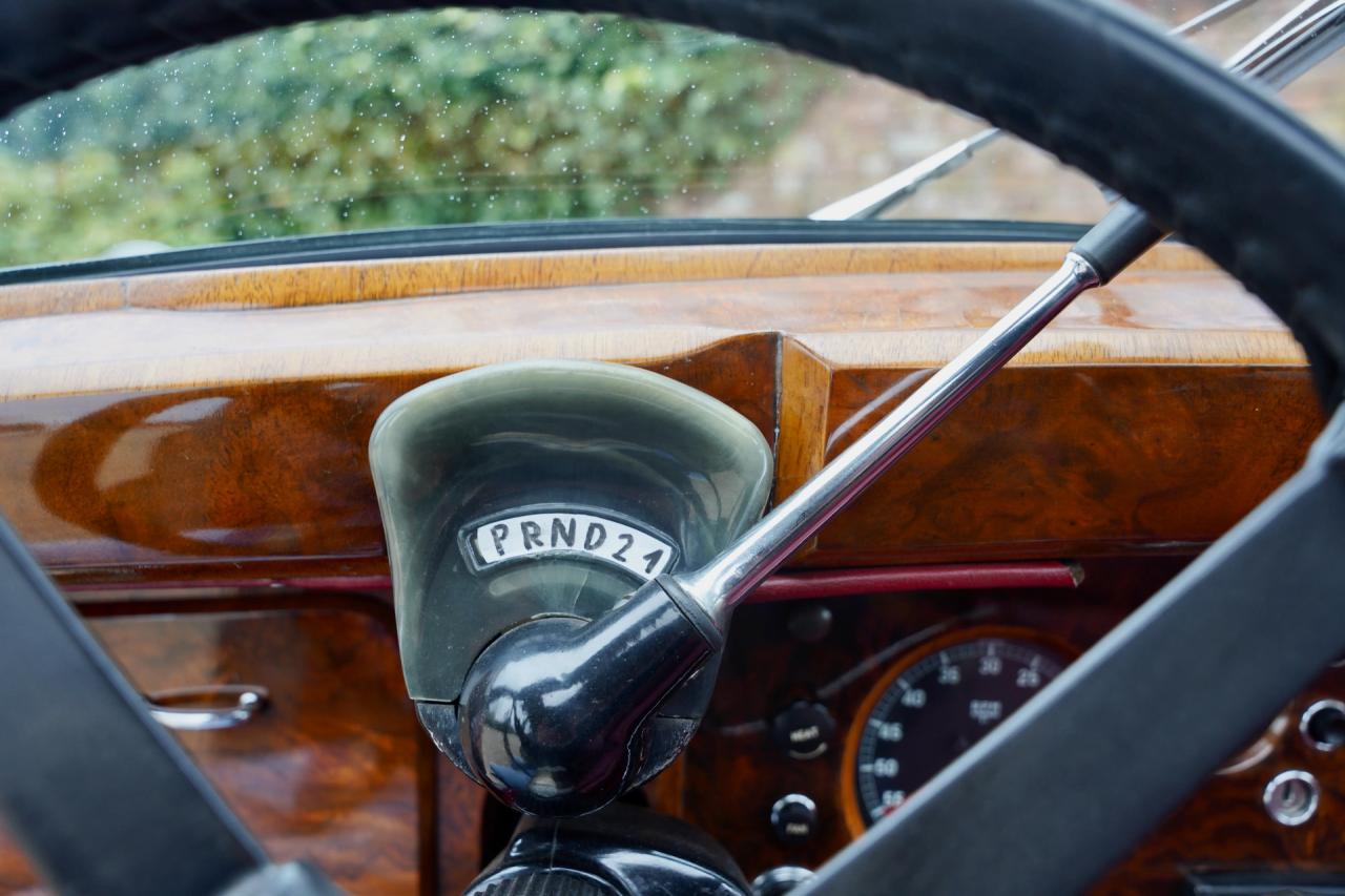 1959 Jaguar MK IX Saloon