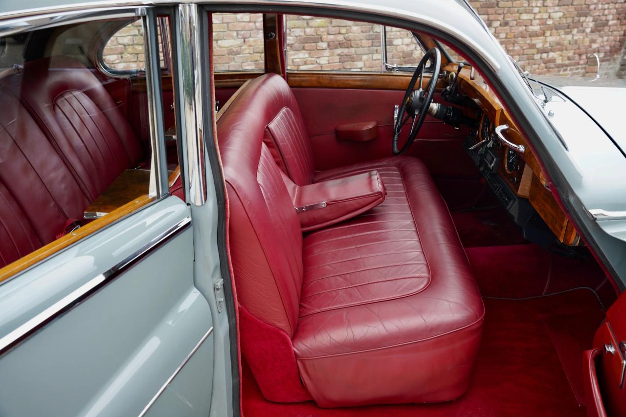 1959 Jaguar MK IX Saloon