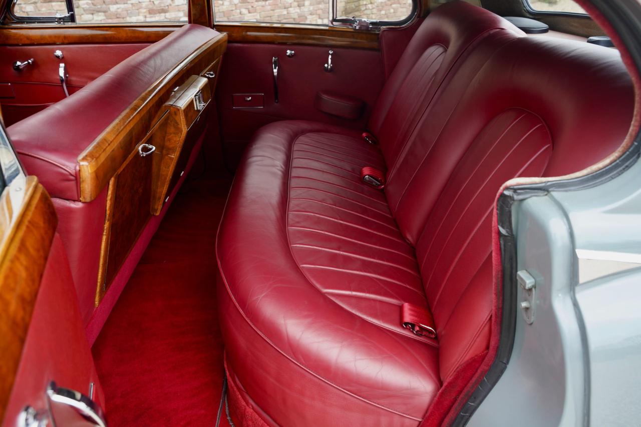 1959 Jaguar MK IX Saloon