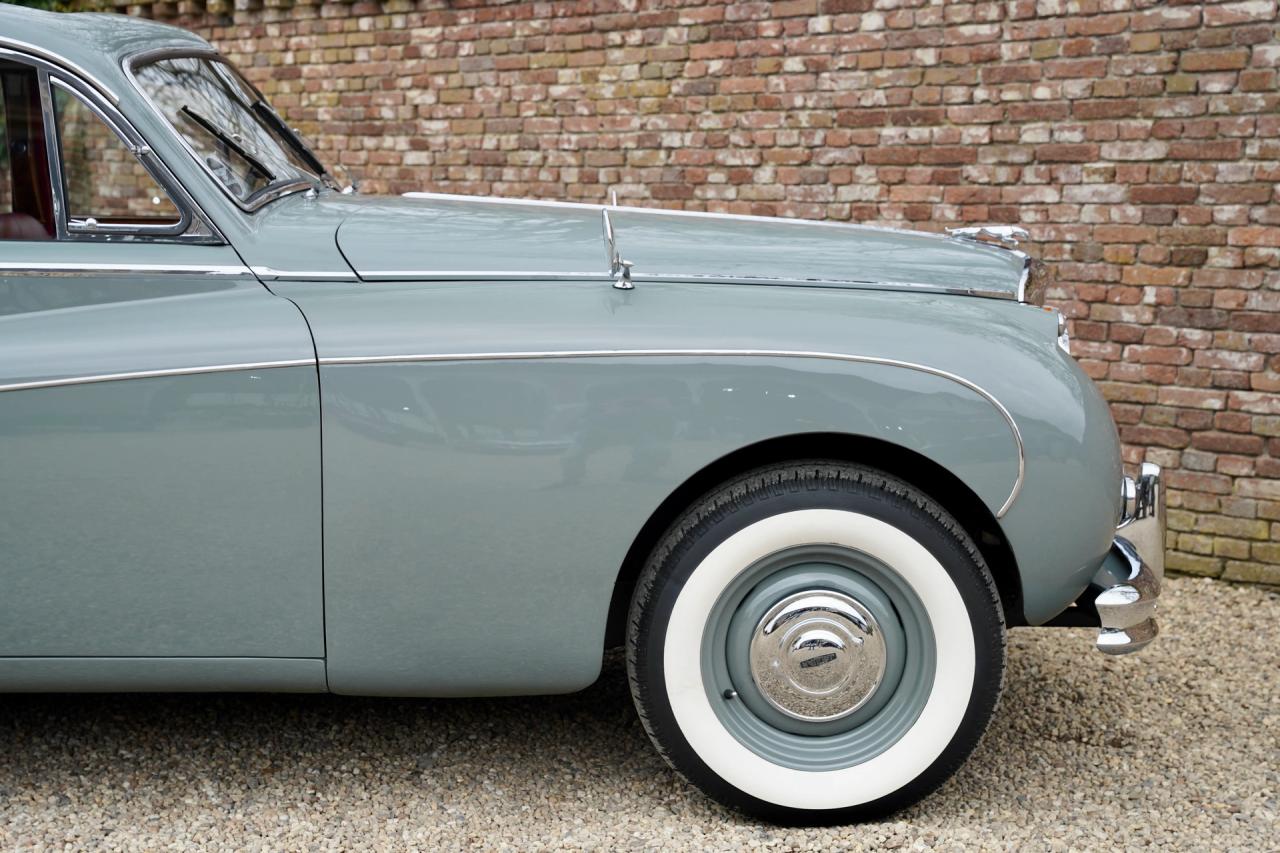 1959 Jaguar MK IX Saloon