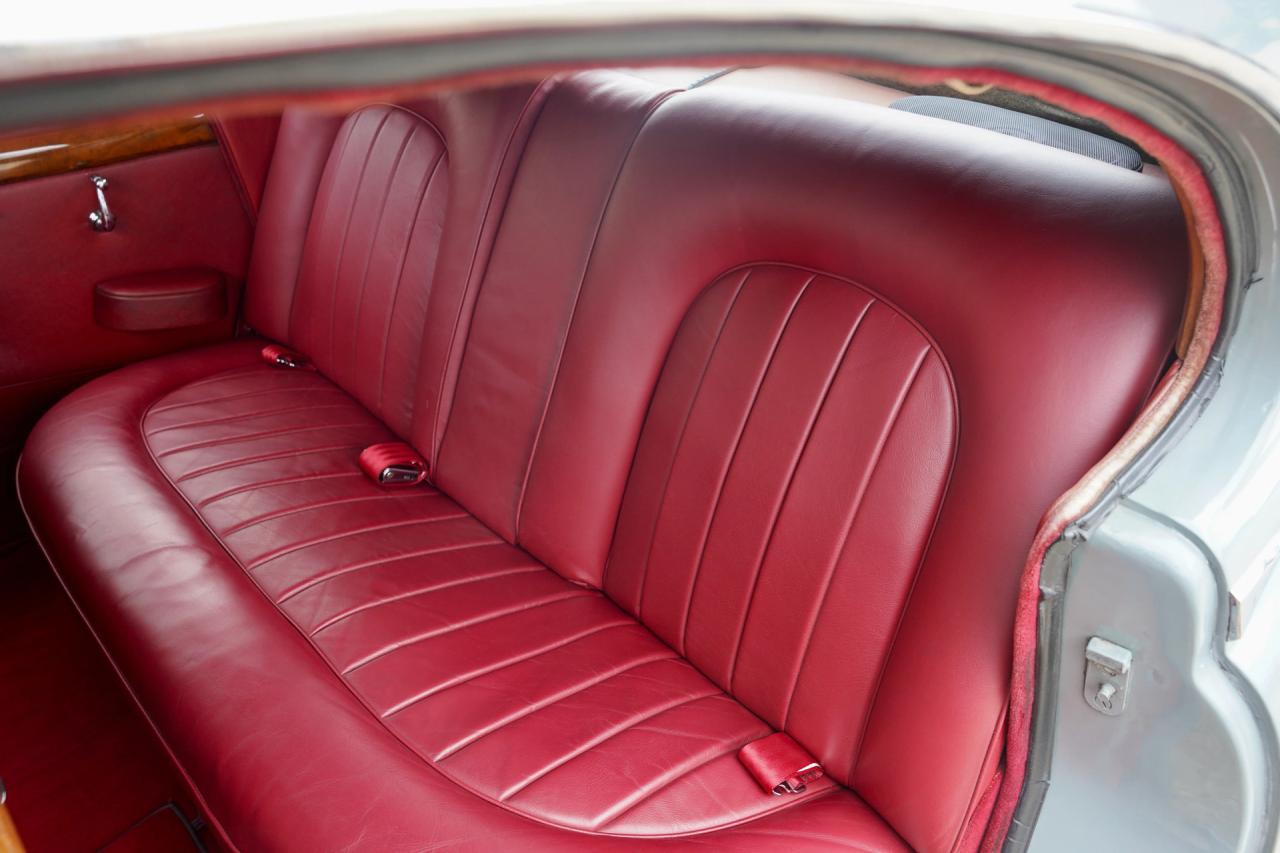 1959 Jaguar MK IX Saloon