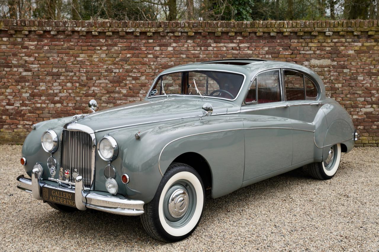 1959 Jaguar MK IX Saloon
