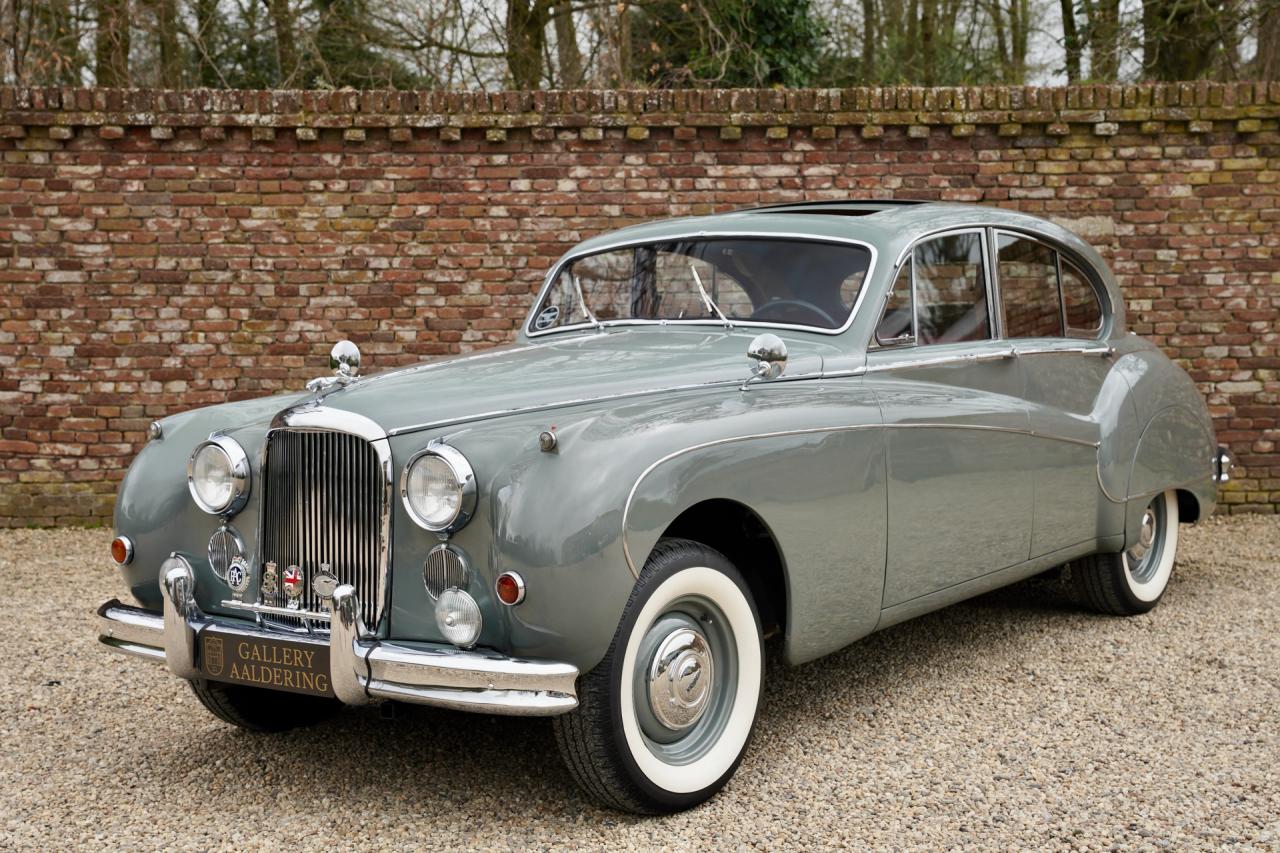 1959 Jaguar MK IX Saloon