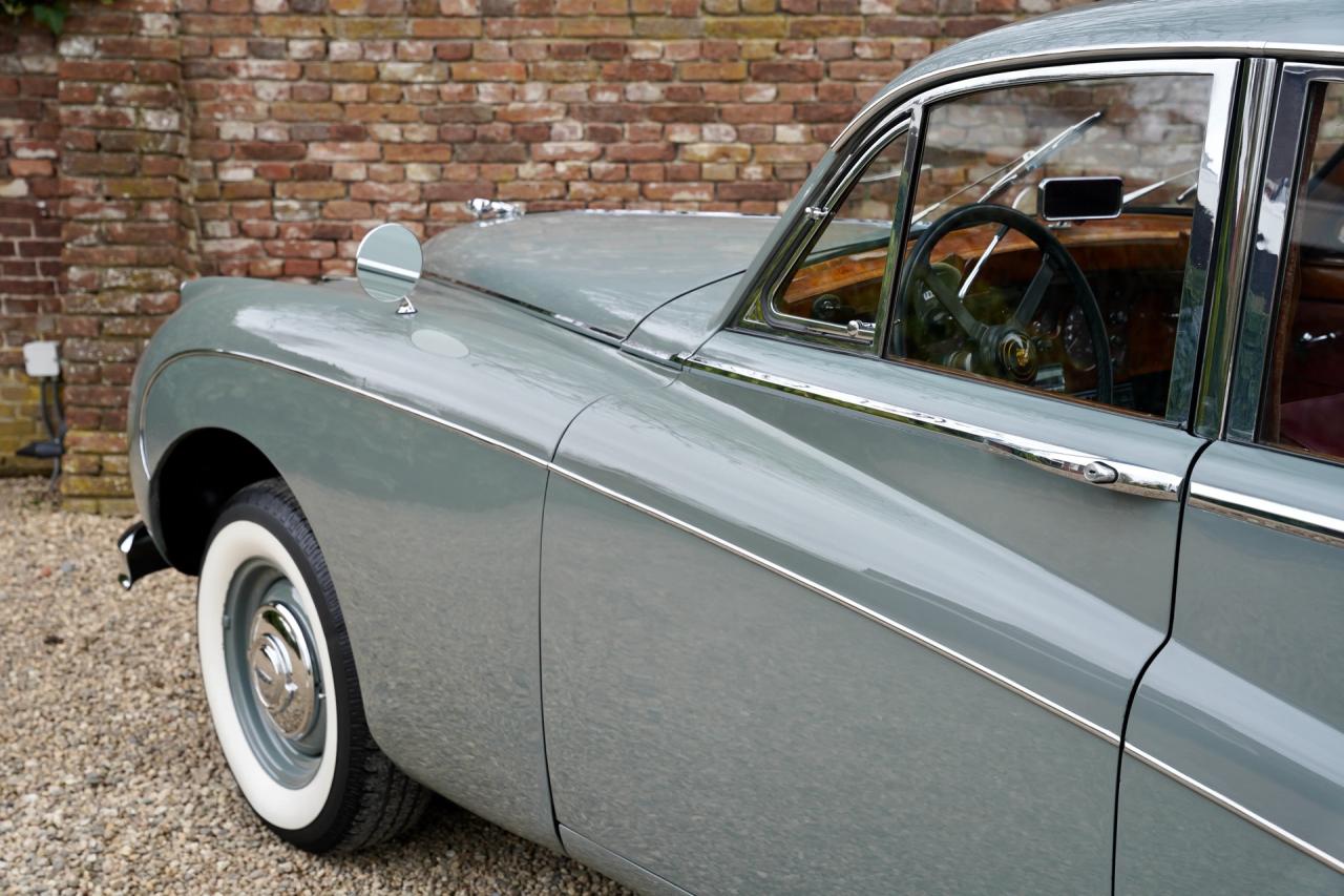 1959 Jaguar MK IX Saloon