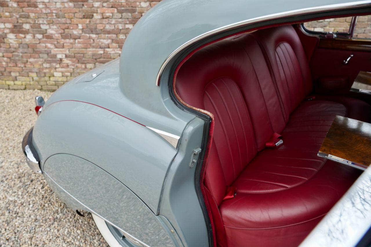 1959 Jaguar MK IX Saloon