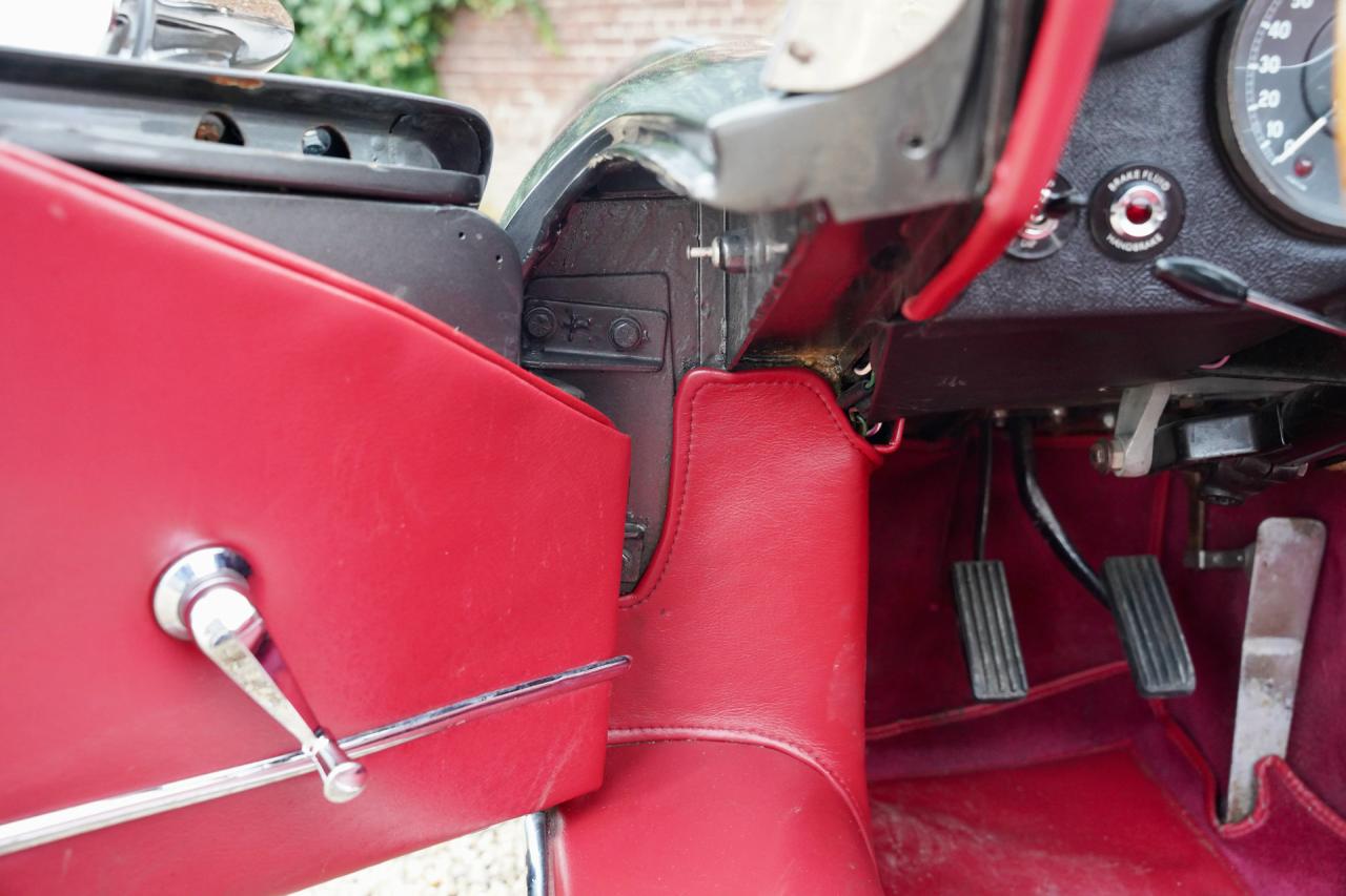 1961 Jaguar E-type &ldquo;Outside Bonnet Lock&rdquo; OTS Series I