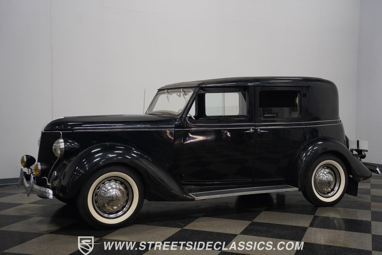 1936 Cunningham Town Car