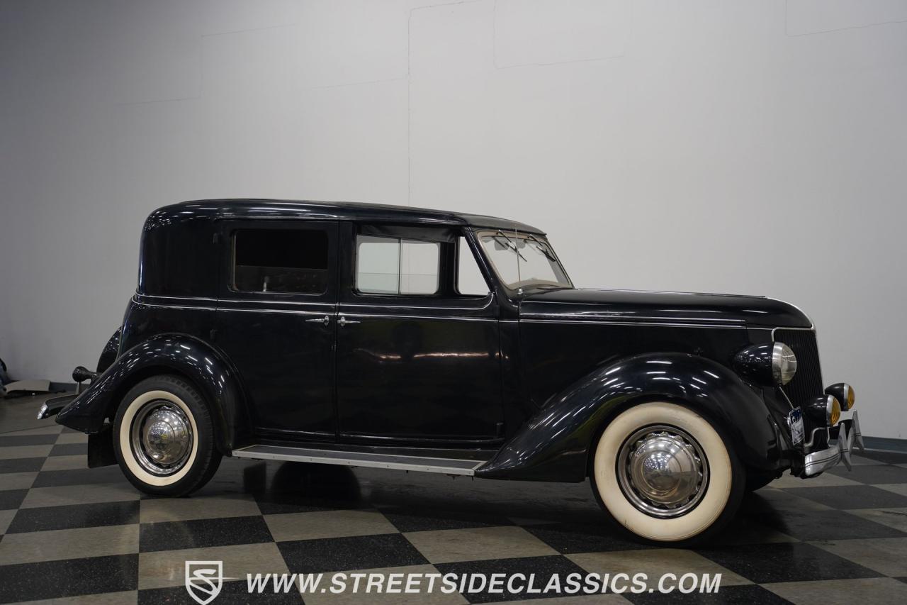 1936 Cunningham Town Car