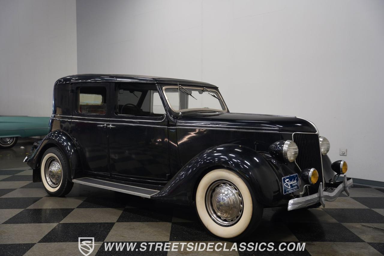 1936 Cunningham Town Car