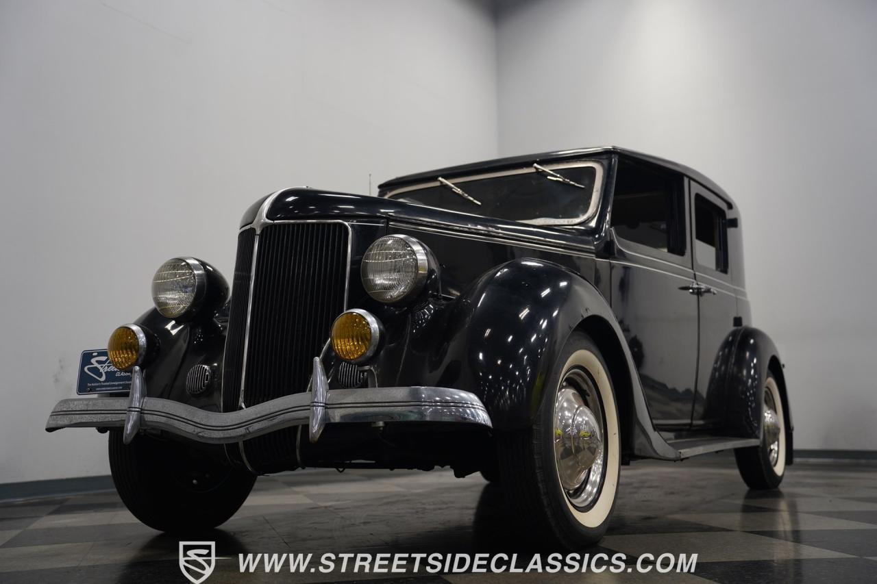 1936 Cunningham Town Car