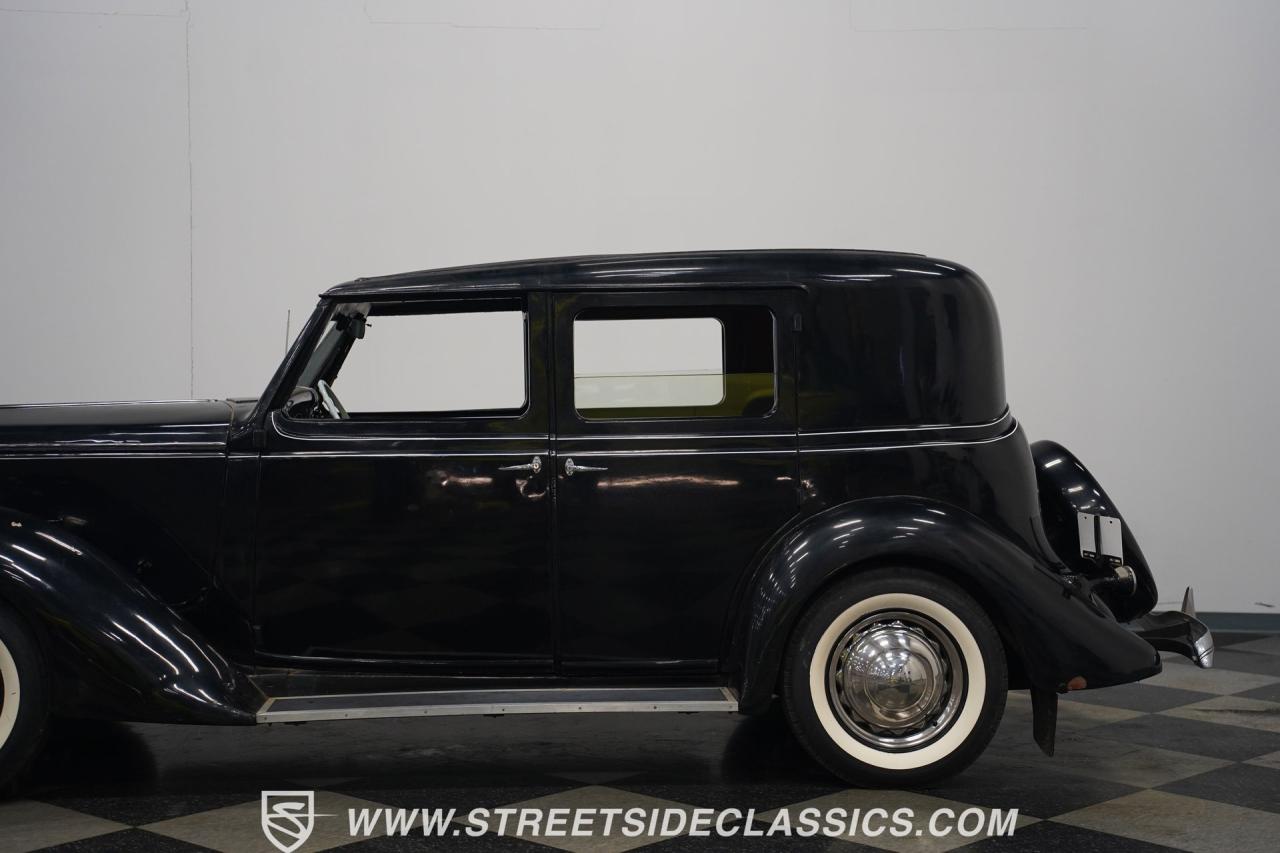 1936 Cunningham Town Car