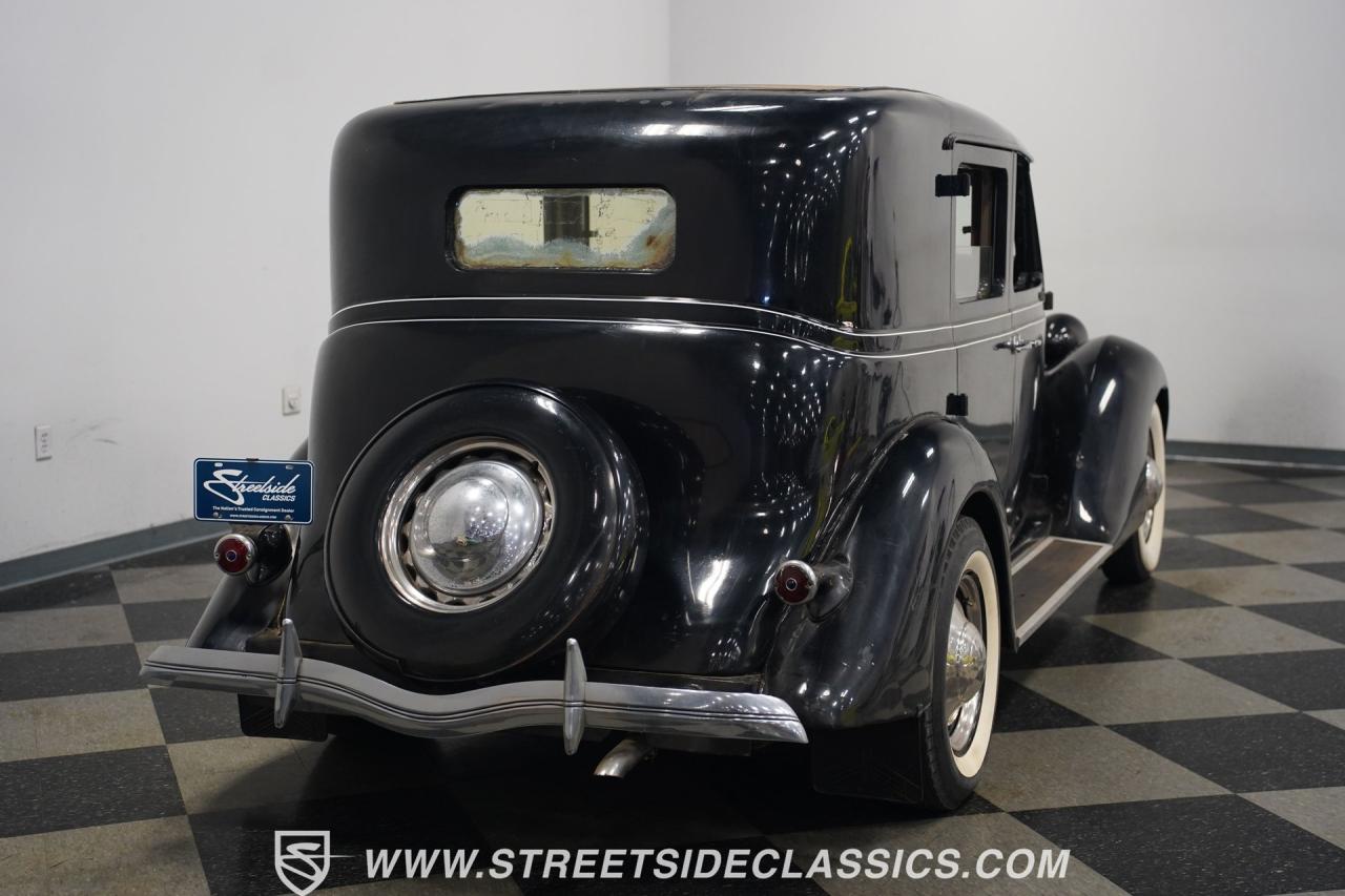 1936 Cunningham Town Car