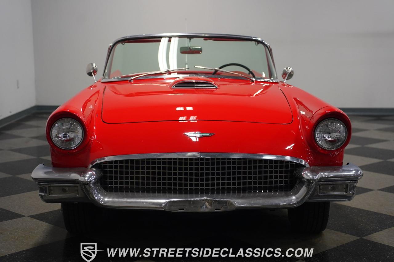 1957 Ford Thunderbird