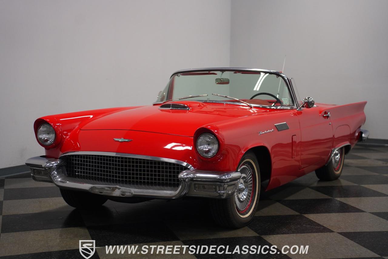 1957 Ford Thunderbird