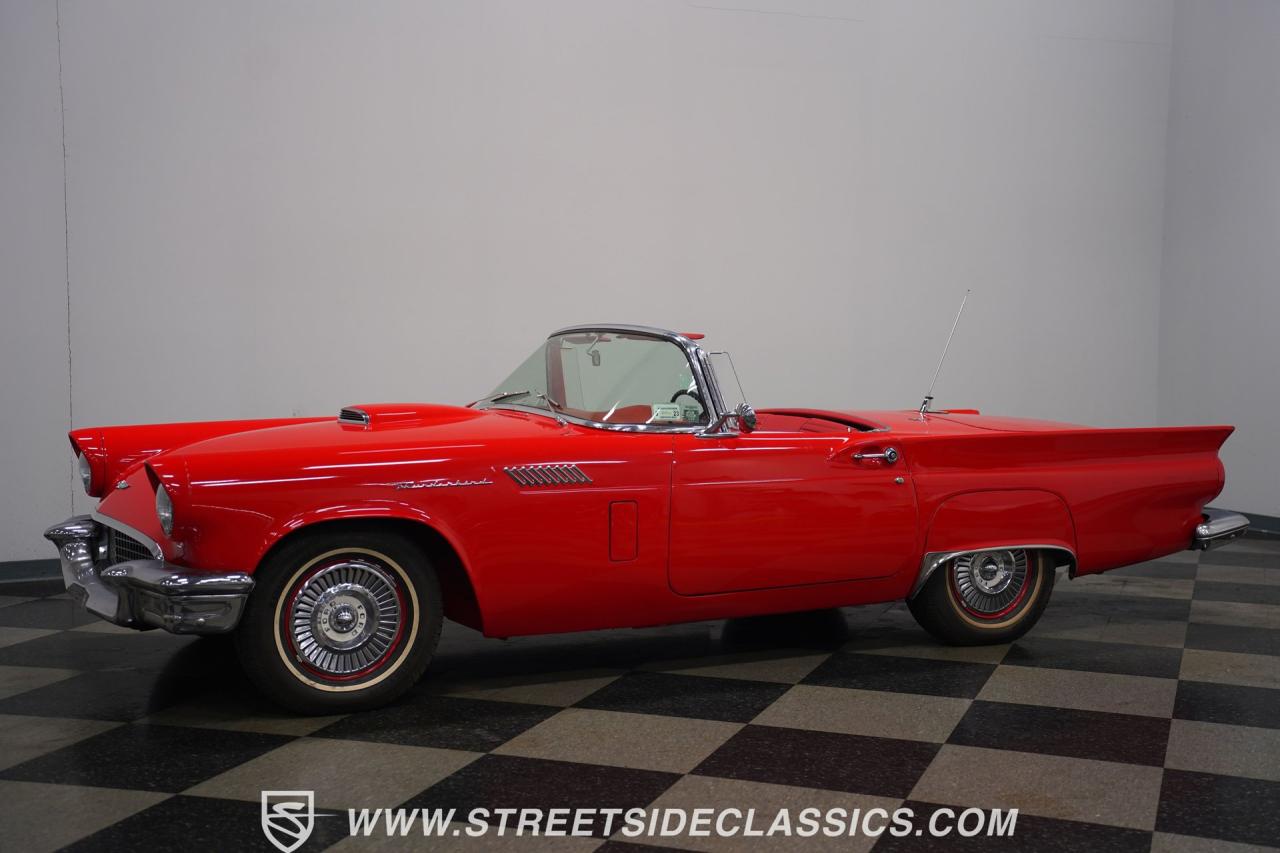 1957 Ford Thunderbird