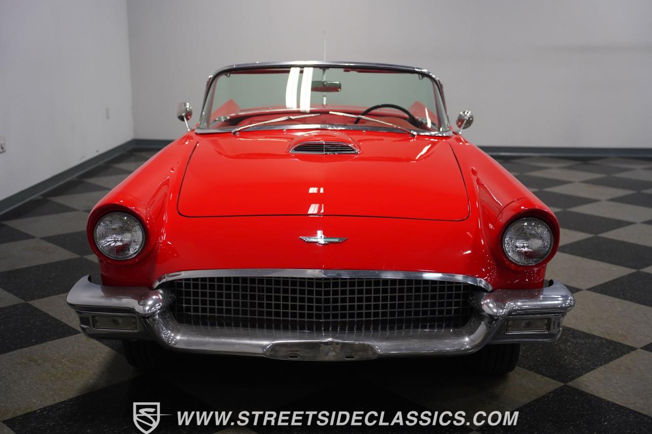 1957 Ford Thunderbird