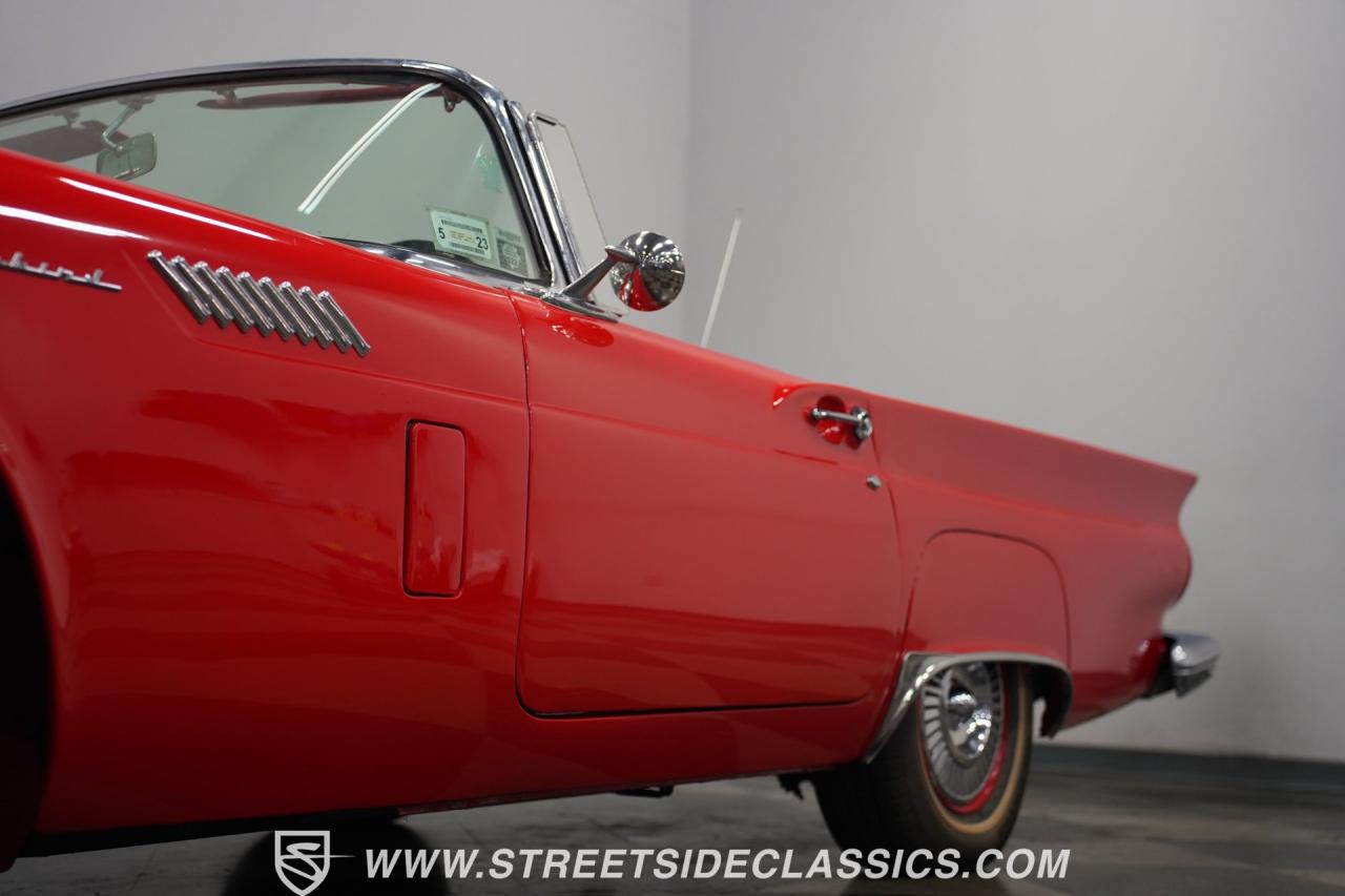 1957 Ford Thunderbird