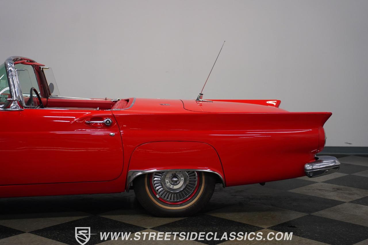 1957 Ford Thunderbird