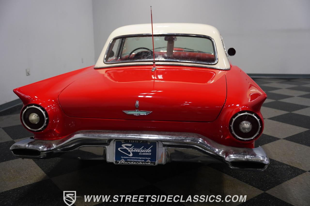 1957 Ford Thunderbird