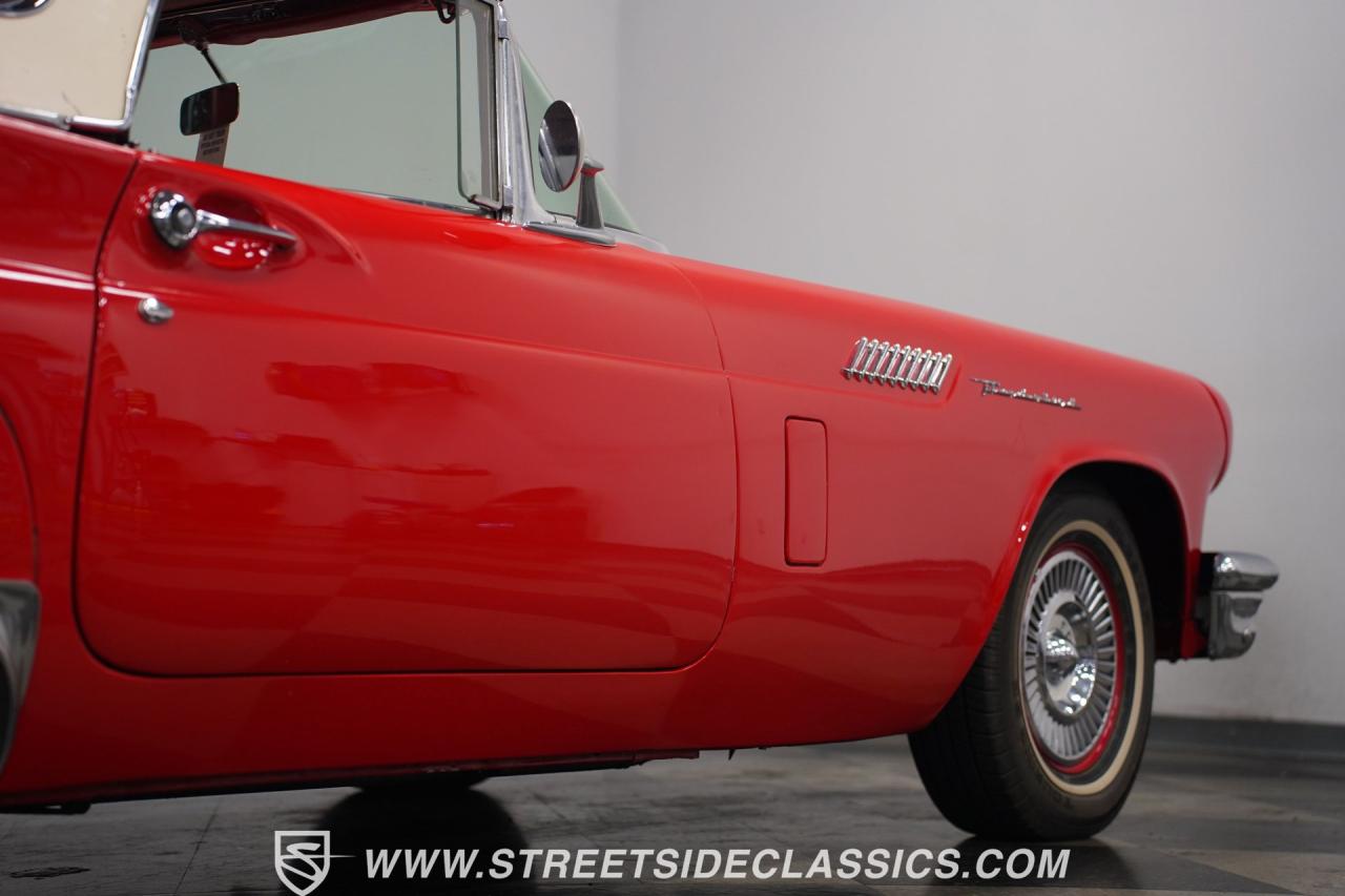 1957 Ford Thunderbird