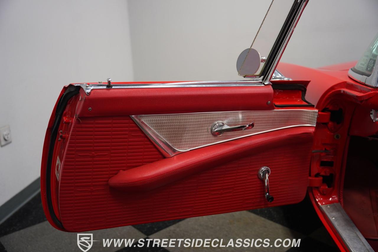 1957 Ford Thunderbird