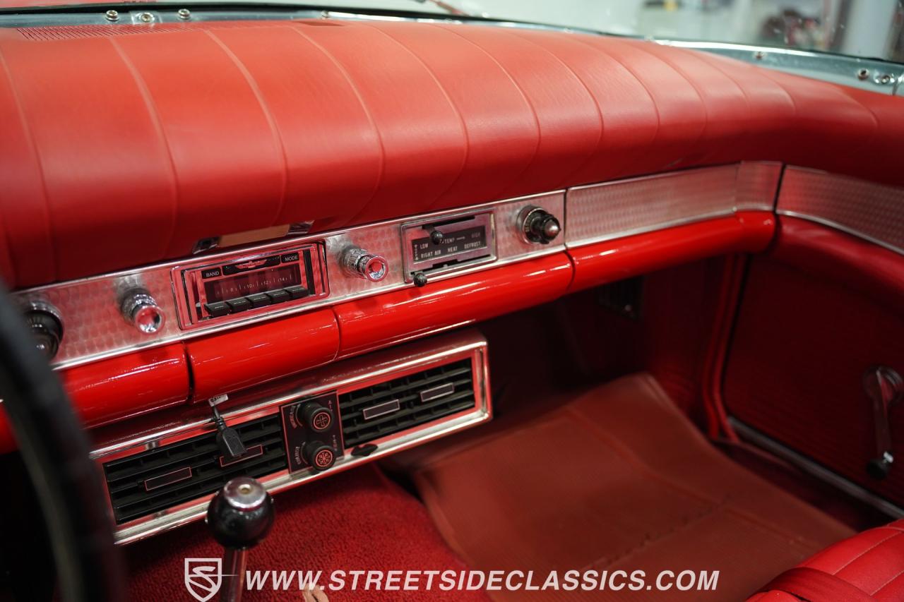 1957 Ford Thunderbird