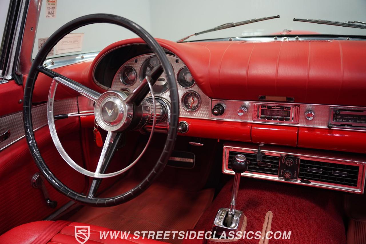 1957 Ford Thunderbird