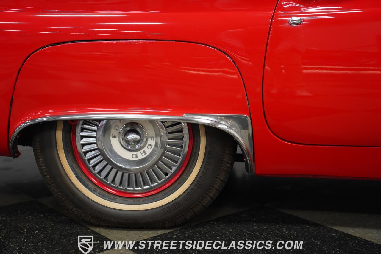 1957 Ford Thunderbird