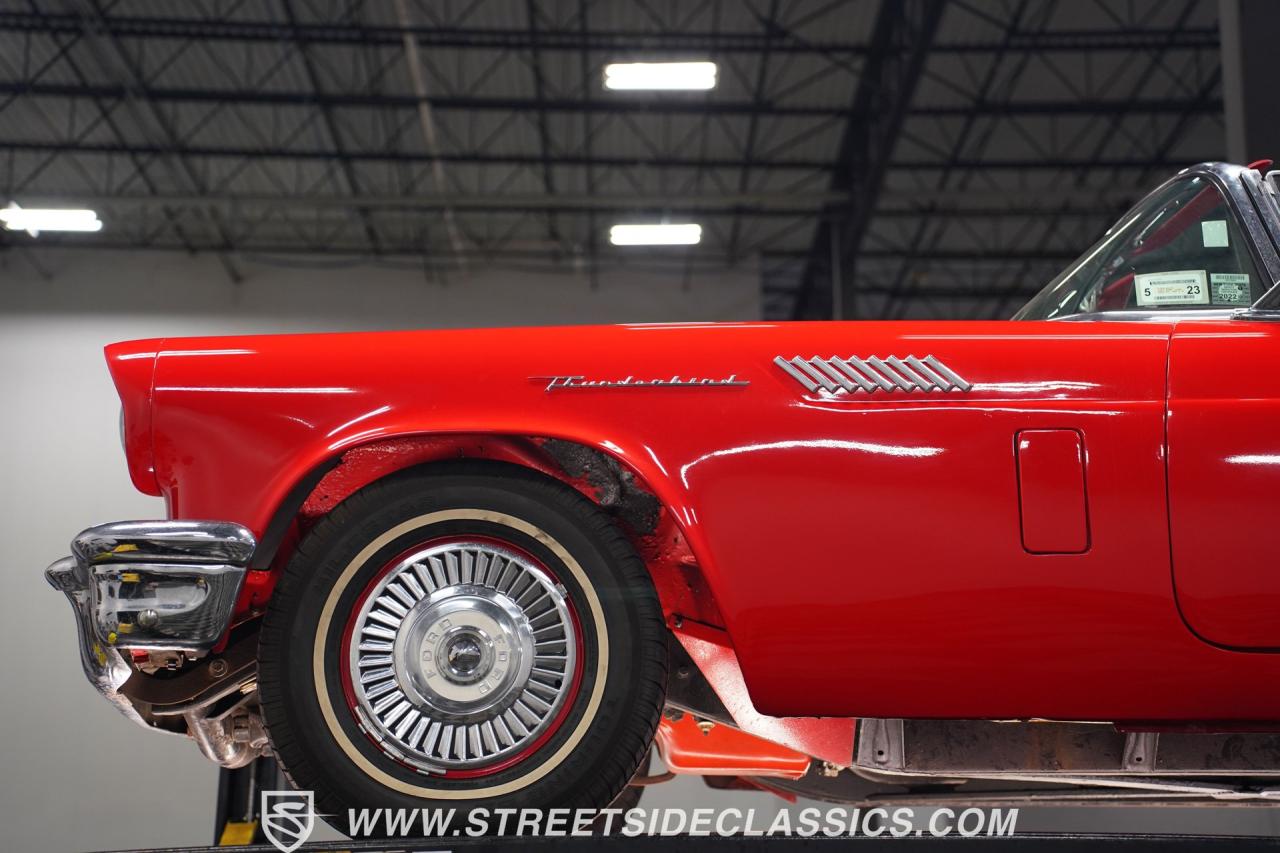 1957 Ford Thunderbird