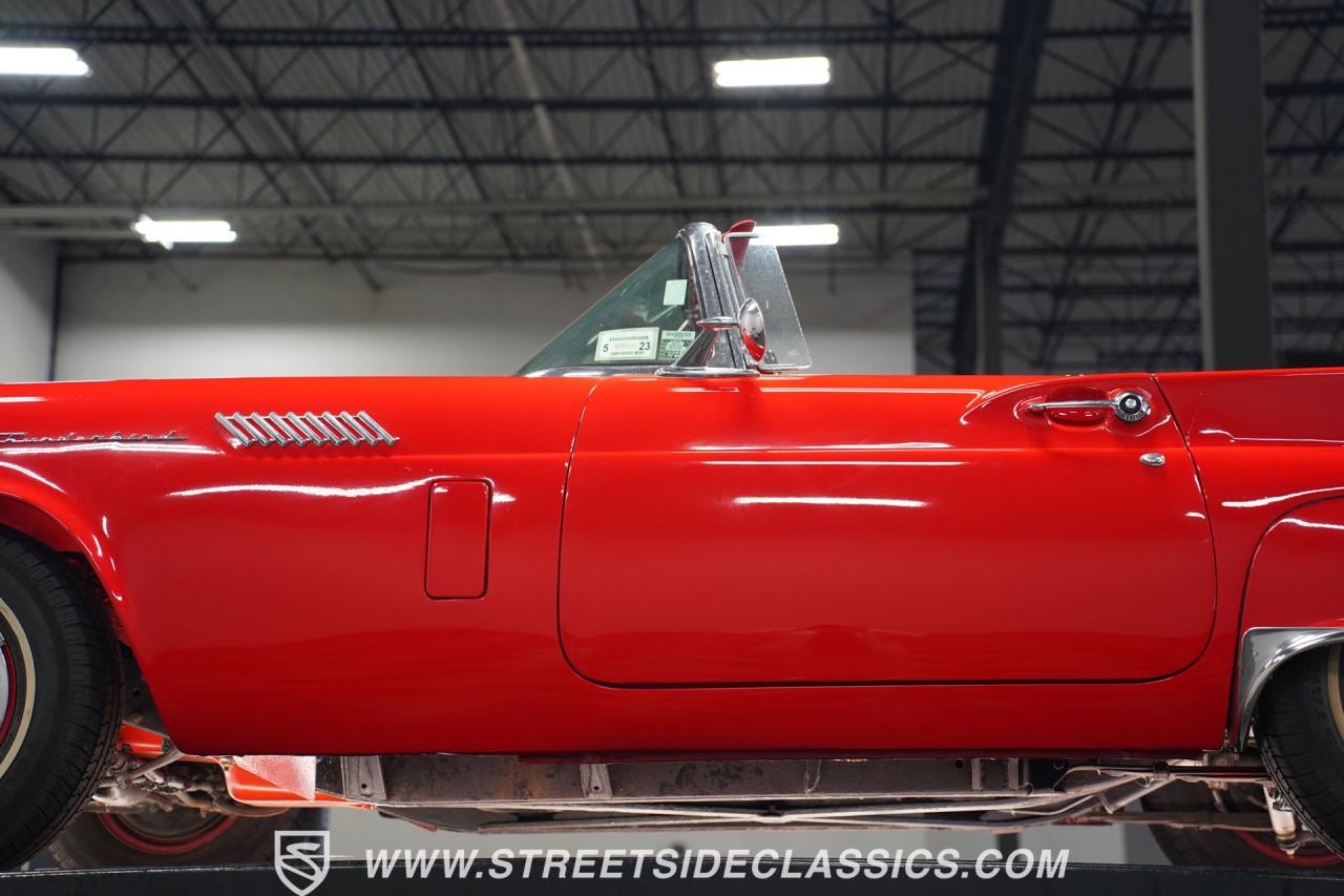 1957 Ford Thunderbird