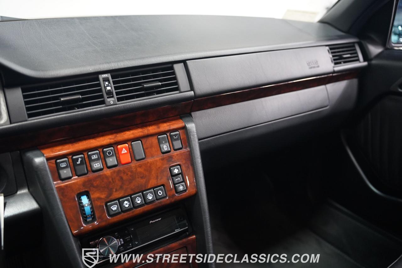 1993 Mercedes - Benz 500E