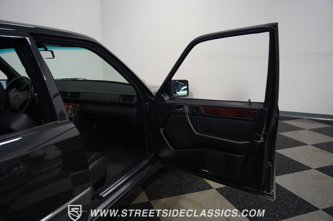 1993 Mercedes - Benz 500E