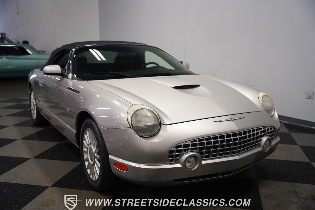 2004 Ford Thunderbird