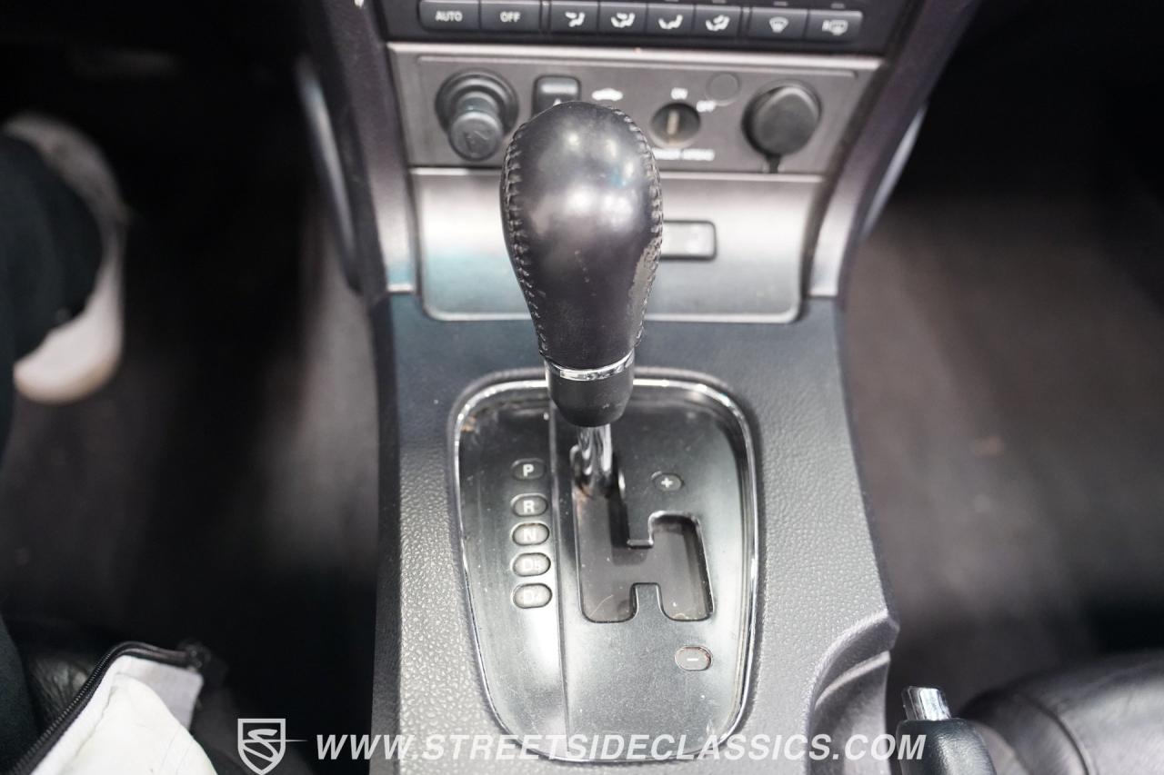 2004 Ford Thunderbird