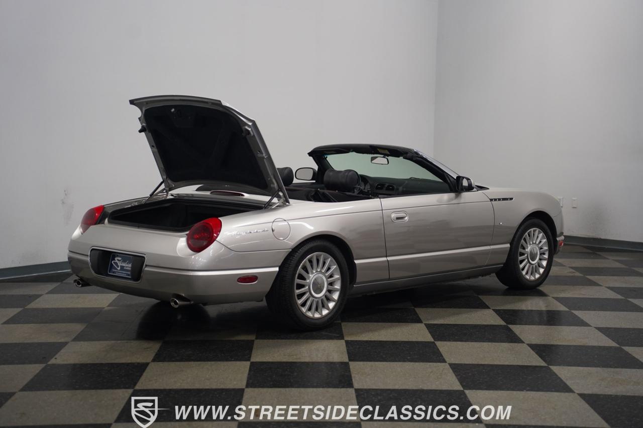 2004 Ford Thunderbird