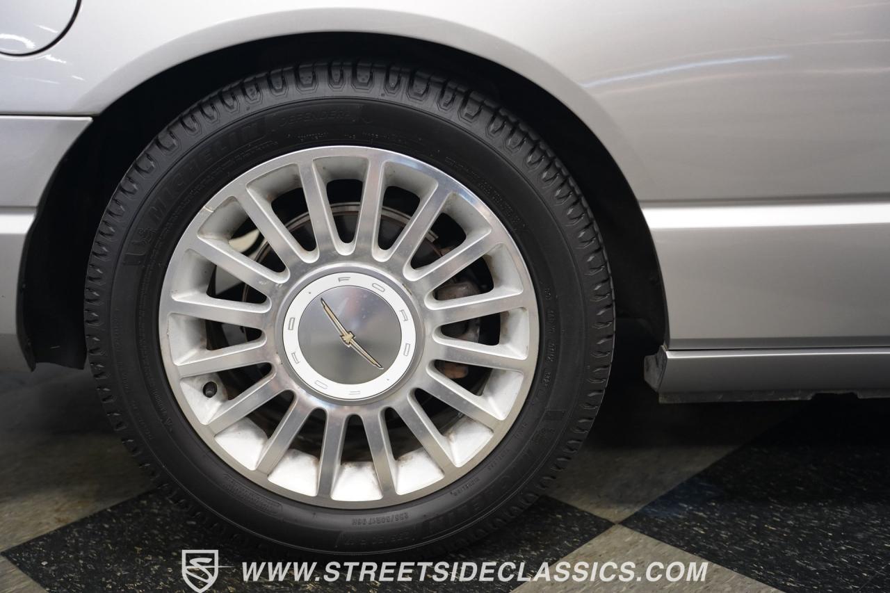 2004 Ford Thunderbird