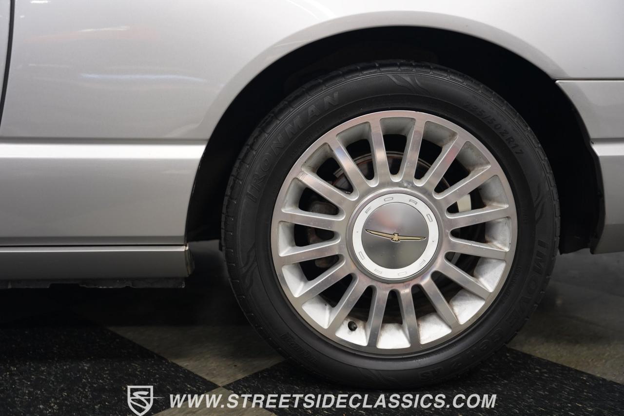 2004 Ford Thunderbird