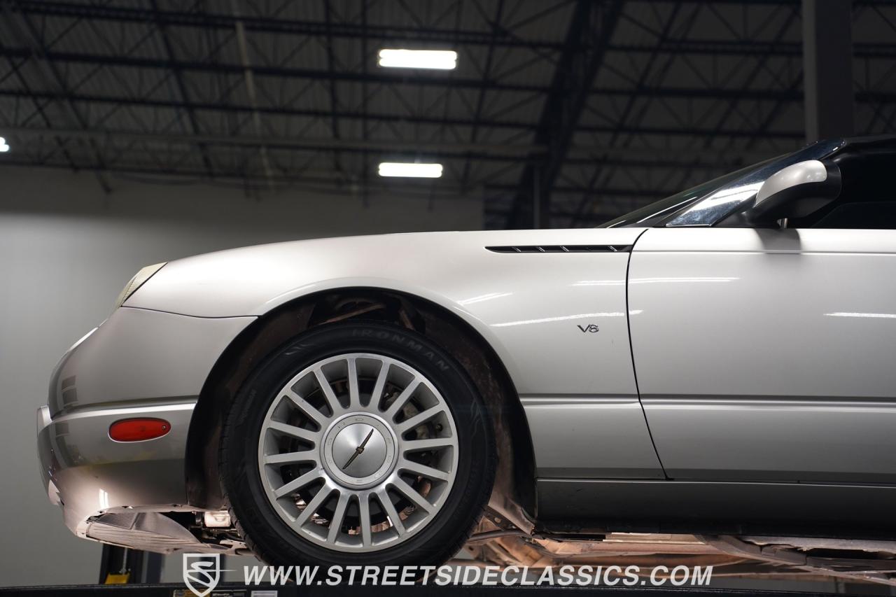 2004 Ford Thunderbird