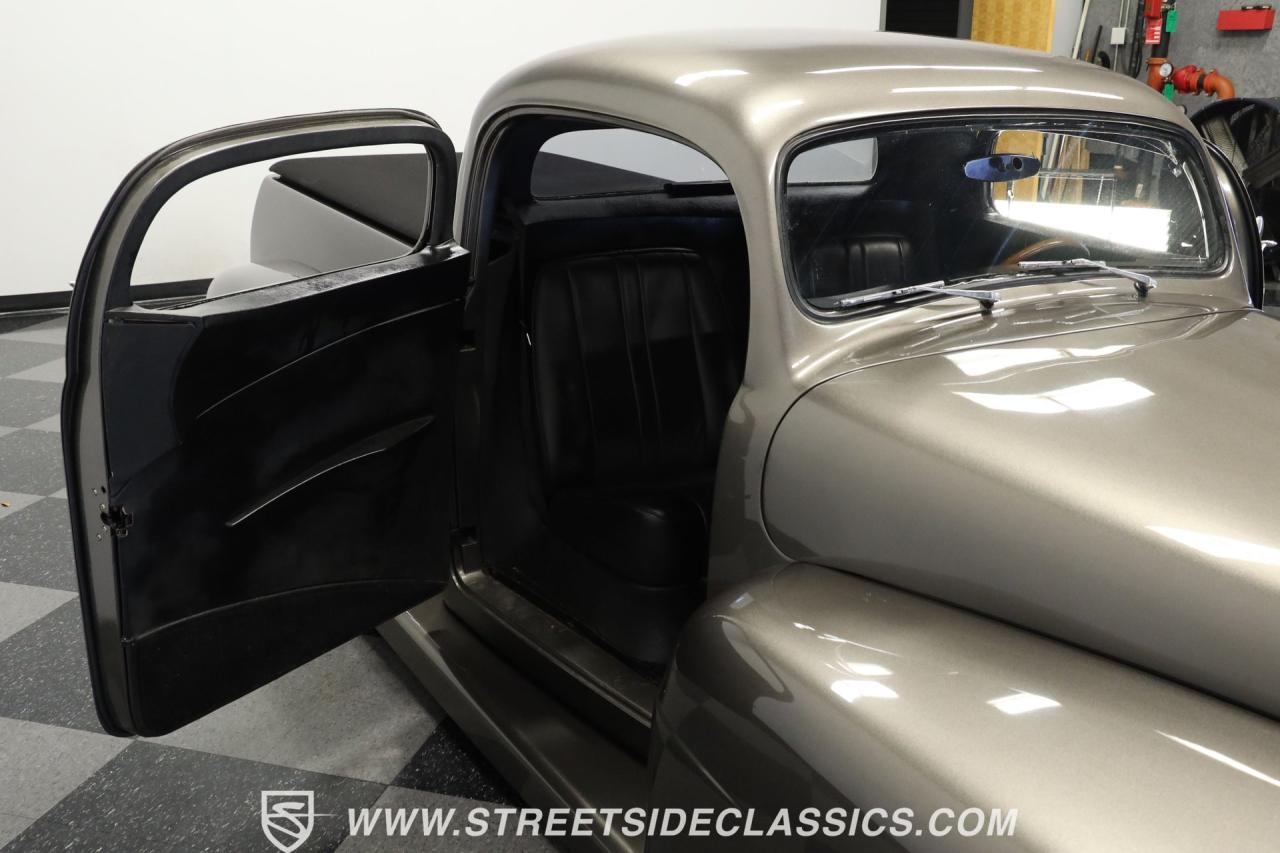 1948 Ford F-1 Restomod