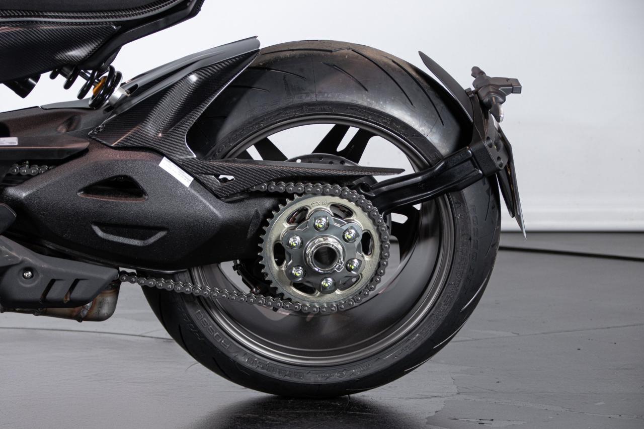 2024 Ducati DUCATI DIAVEL V4 BENTLEY