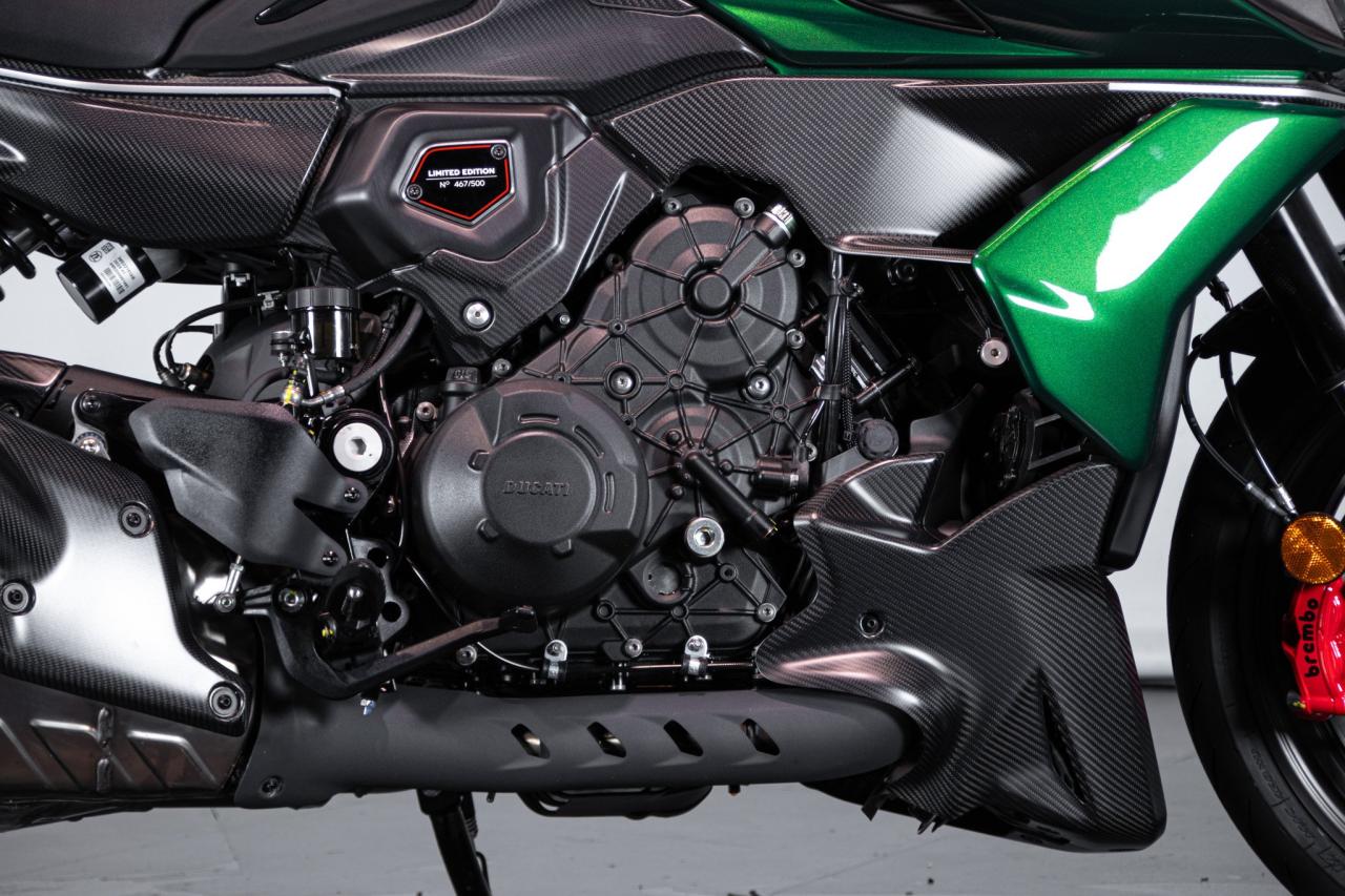 2024 Ducati DUCATI DIAVEL V4 BENTLEY