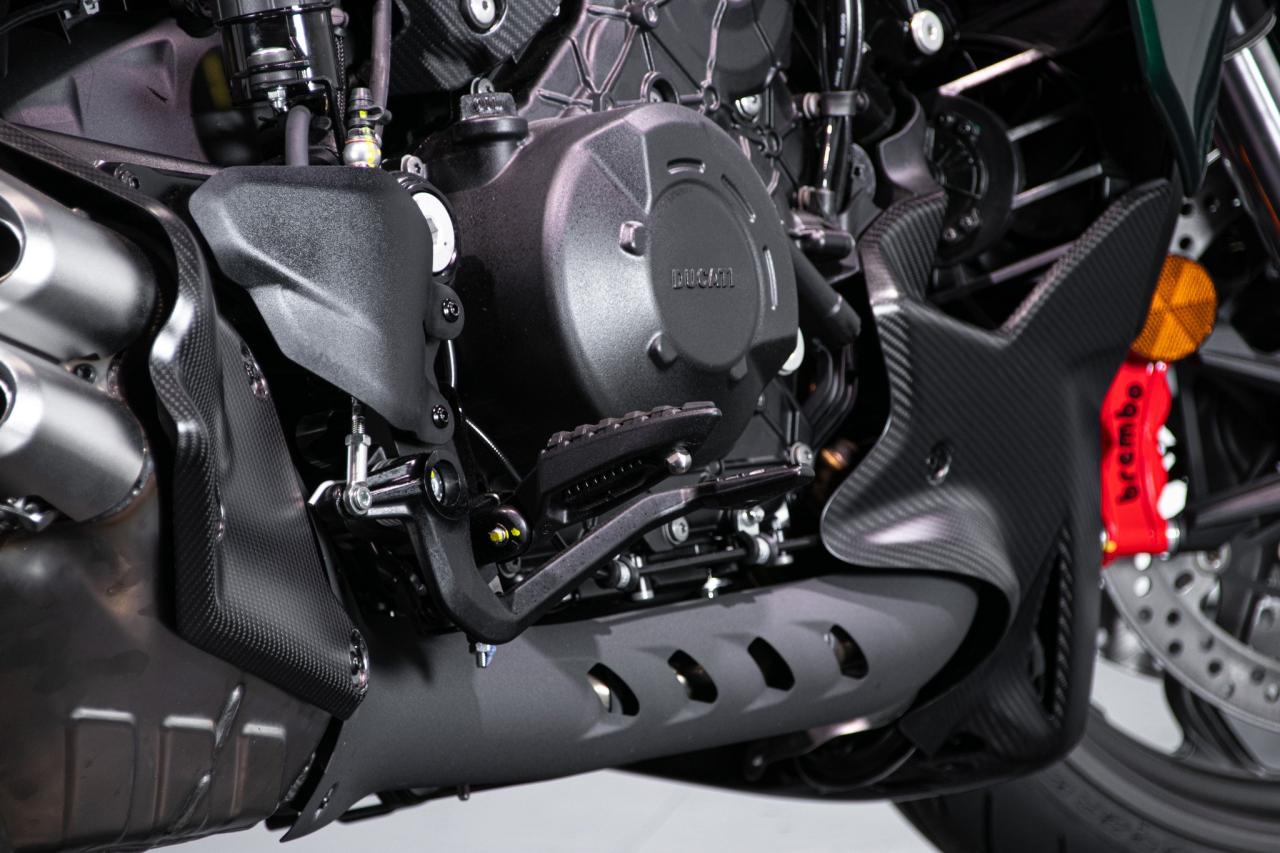 2024 Ducati DUCATI DIAVEL V4 BENTLEY