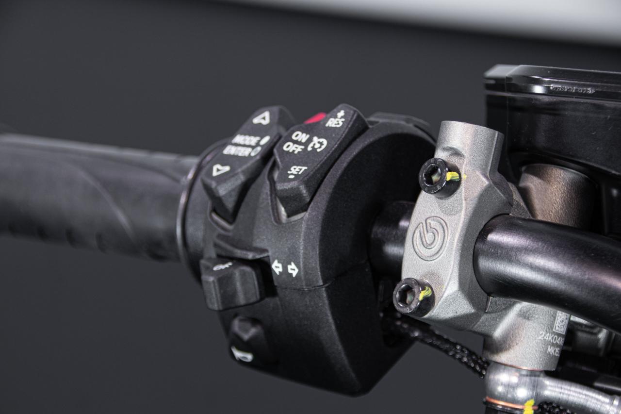 2024 Ducati DUCATI DIAVEL V4 BENTLEY