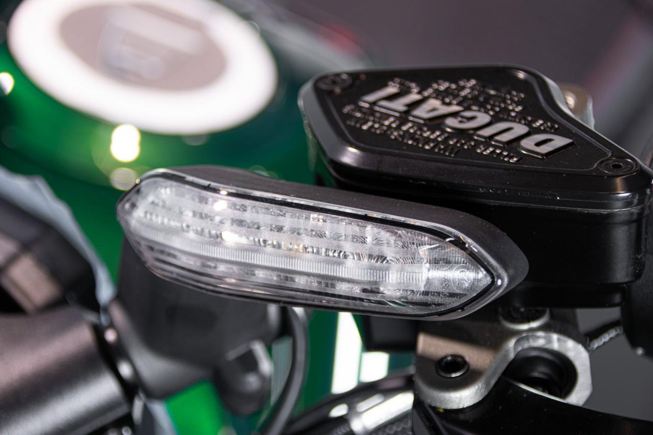 2024 Ducati DUCATI DIAVEL V4 BENTLEY