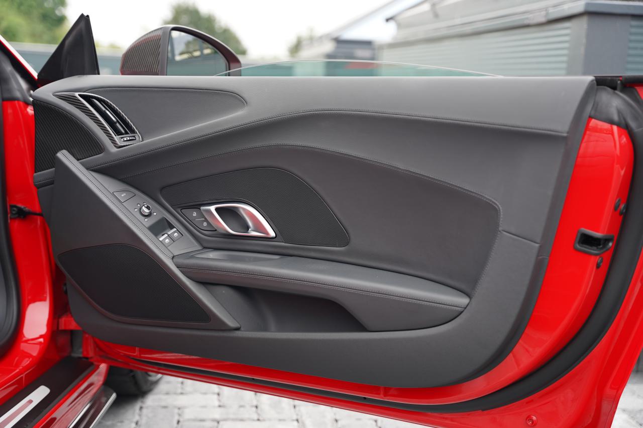 2018 Audi R8 V10 Plus