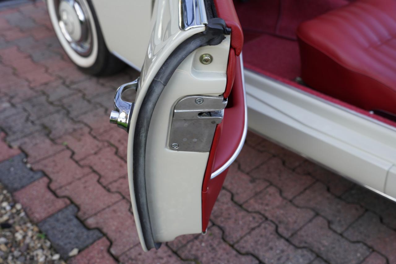 1962 Mercedes - Benz Mercedes Benz 190 SL &ldquo;Wei&szlig;&shy;grau &uuml;ber Rot&rdquo;