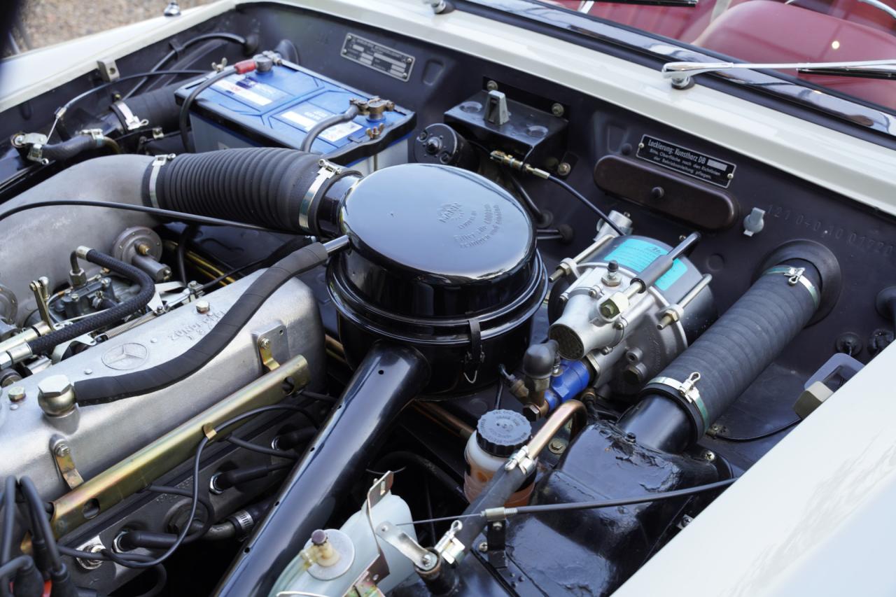 1962 Mercedes - Benz Mercedes Benz 190 SL &ldquo;Wei&szlig;&shy;grau &uuml;ber Rot&rdquo;