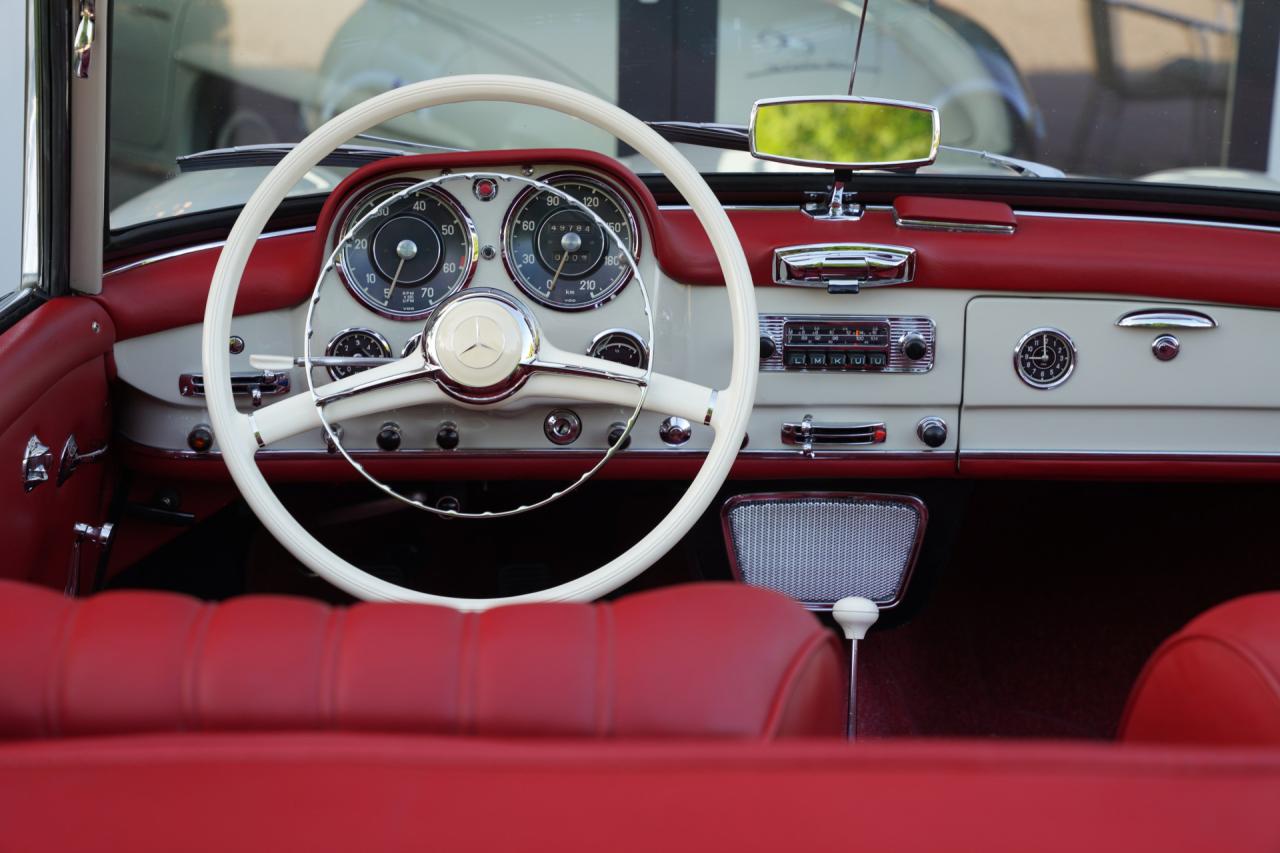 1962 Mercedes - Benz Mercedes Benz 190 SL &ldquo;Wei&szlig;&shy;grau &uuml;ber Rot&rdquo;