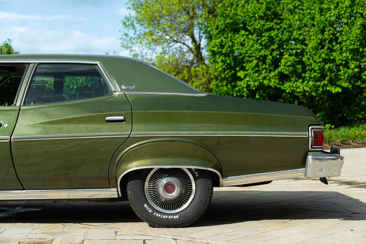 1976 Ford GRAN TORINO 4 DOOR 5.7 V8 BROUGHAM