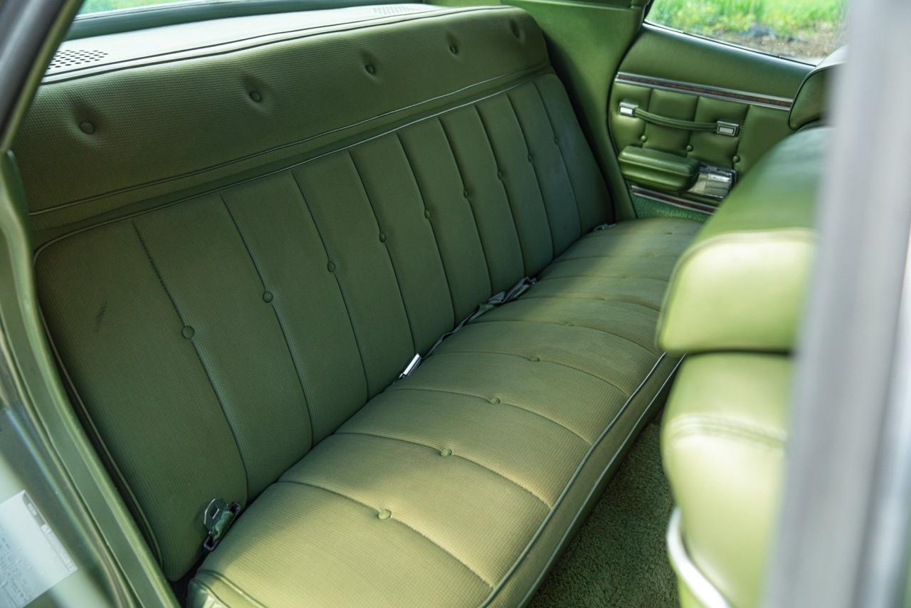 1976 Ford GRAN TORINO 4 DOOR 5.7 V8 BROUGHAM